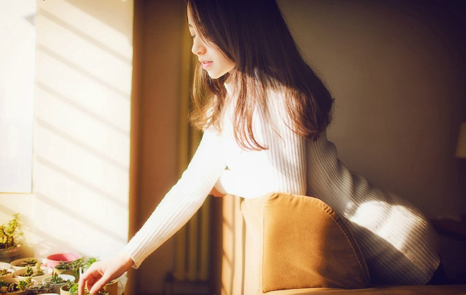 不要去看那个伤口,它有一天会结疤的,疤痕不褪,可它不会再痛。——三毛